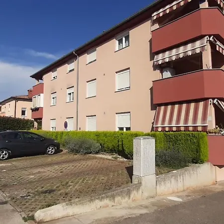 Romina Apartment *